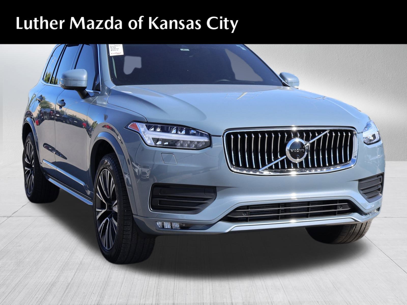 Used 2022 Volvo XC90 T6 Momentum w/ Advanced Package
