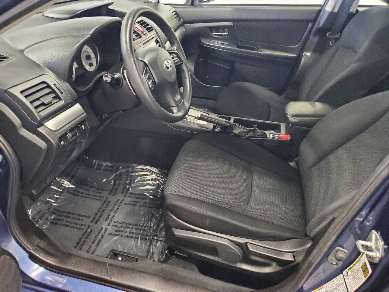 Used 2012 Subaru Impreza 2.0i Premium w/ All-Weather Pkg AWD/4WD image 9
