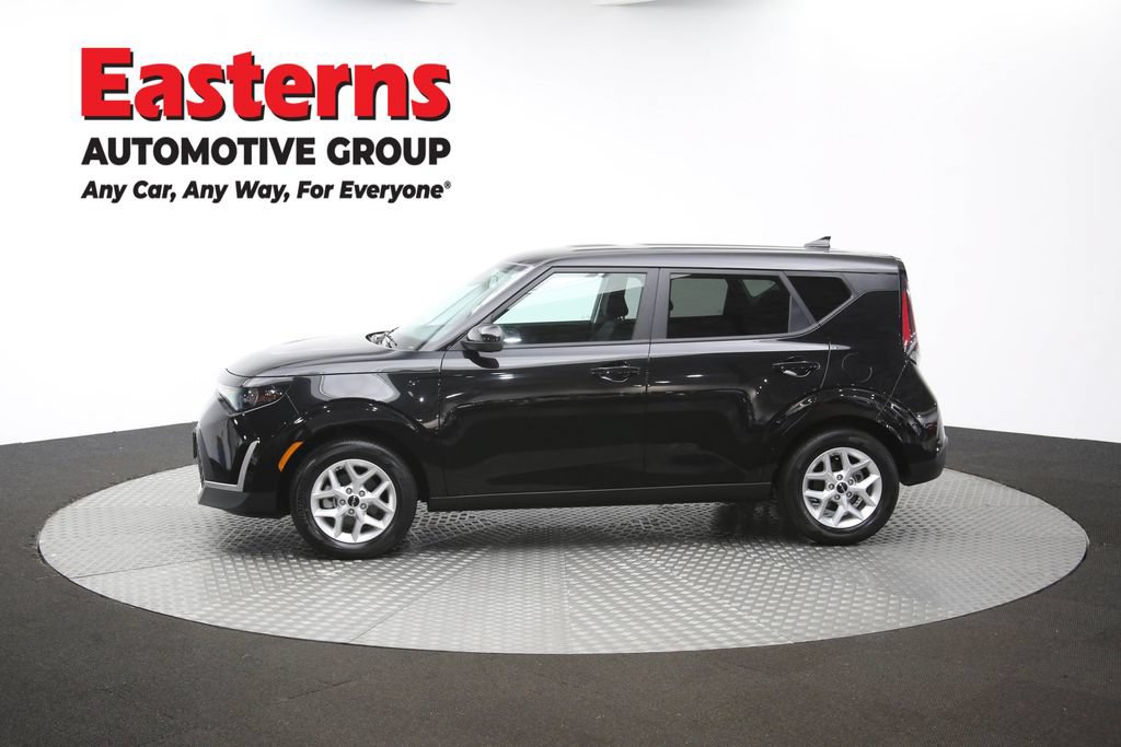 Used 2025 Kia Soul LX w/ LX Technology Package FWD image 57
