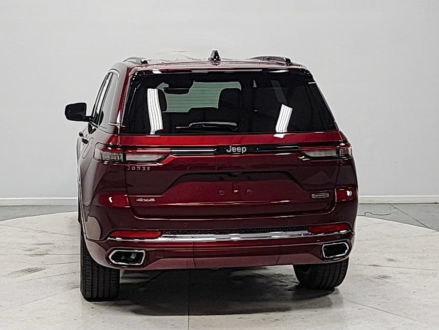 Used 2023 Jeep Grand Cherokee Overland AWD/4WD image 6