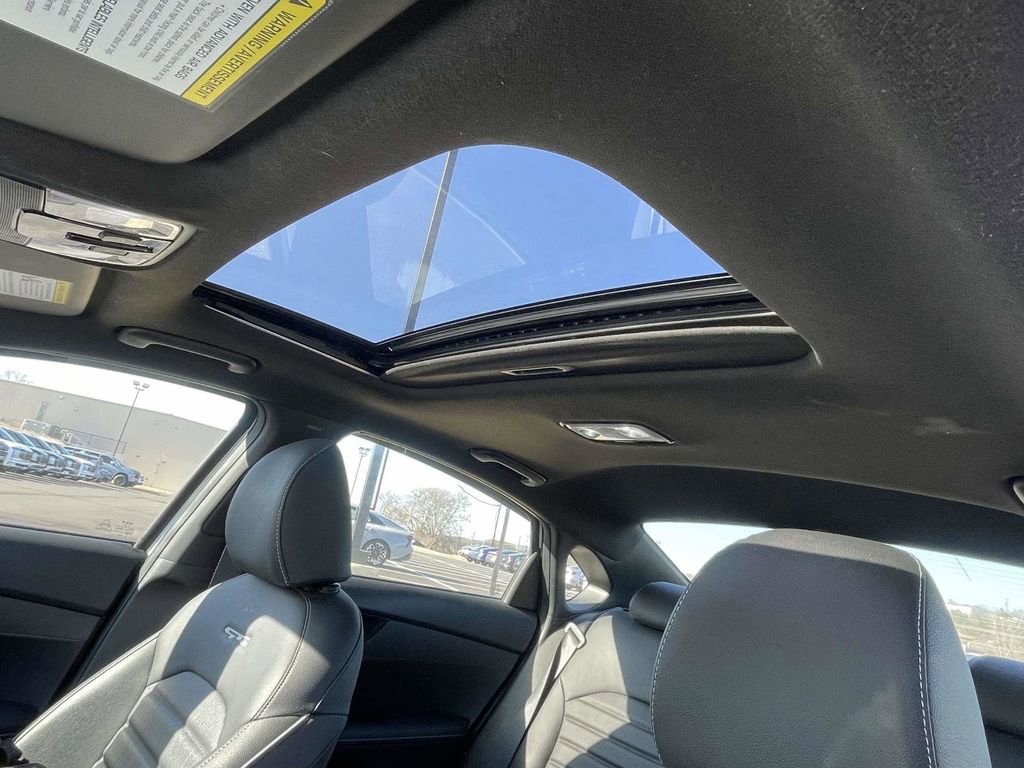 Used 2024 Kia Forte GT-Line w/ GT-Line Premium Package image 15