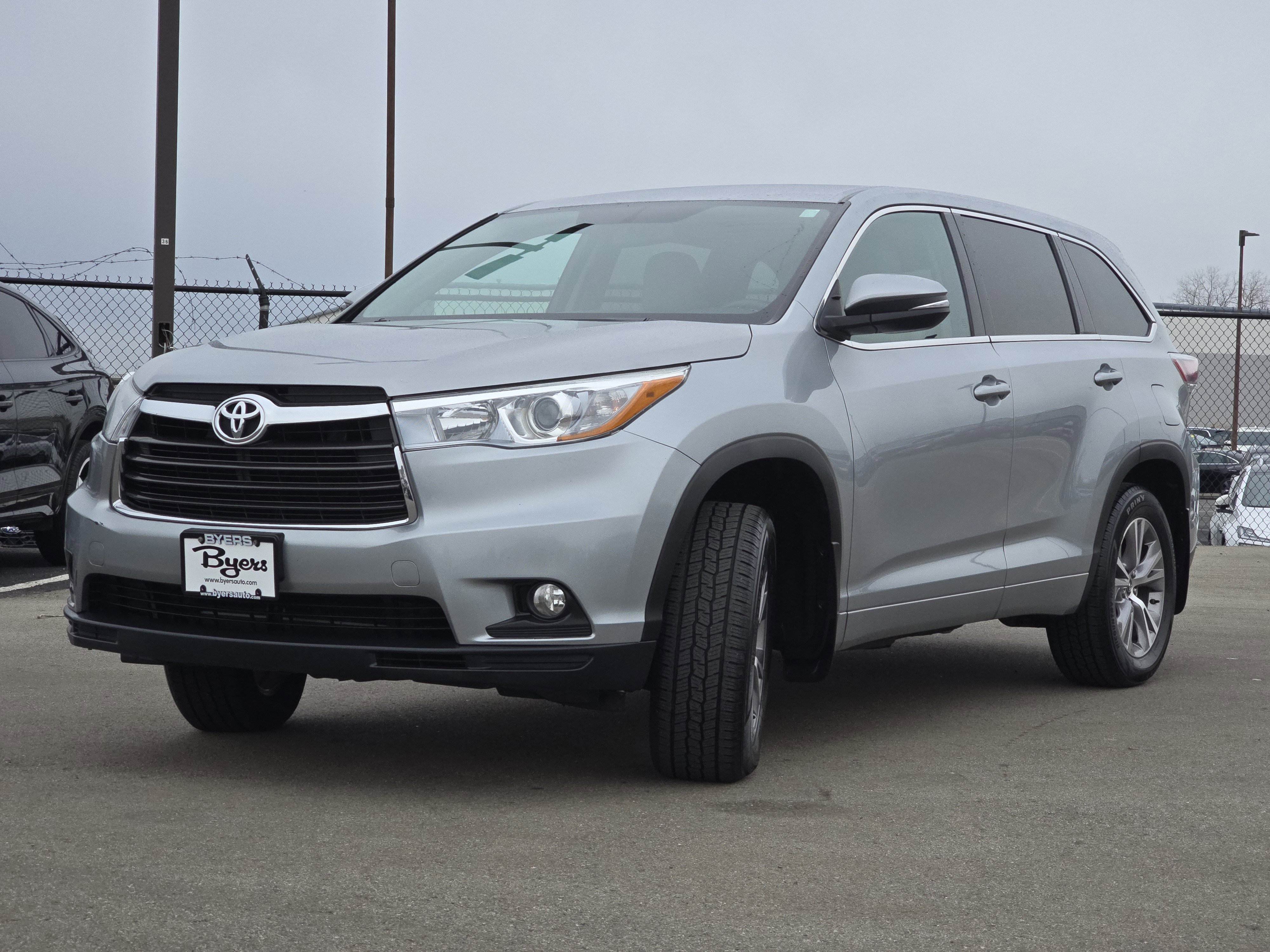 Used 2016 Toyota Highlander Plus image 3