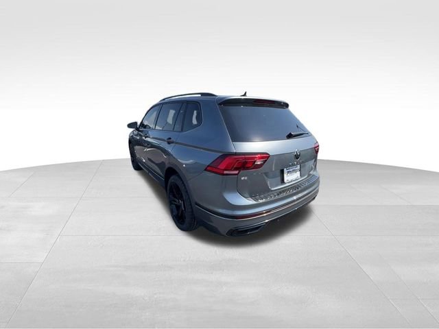 Used 2023 Volkswagen Tiguan SE R-Line image 8