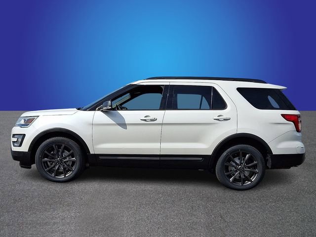 Used 2017 Ford Explorer XLT w/ Equipment Group 202A image 7