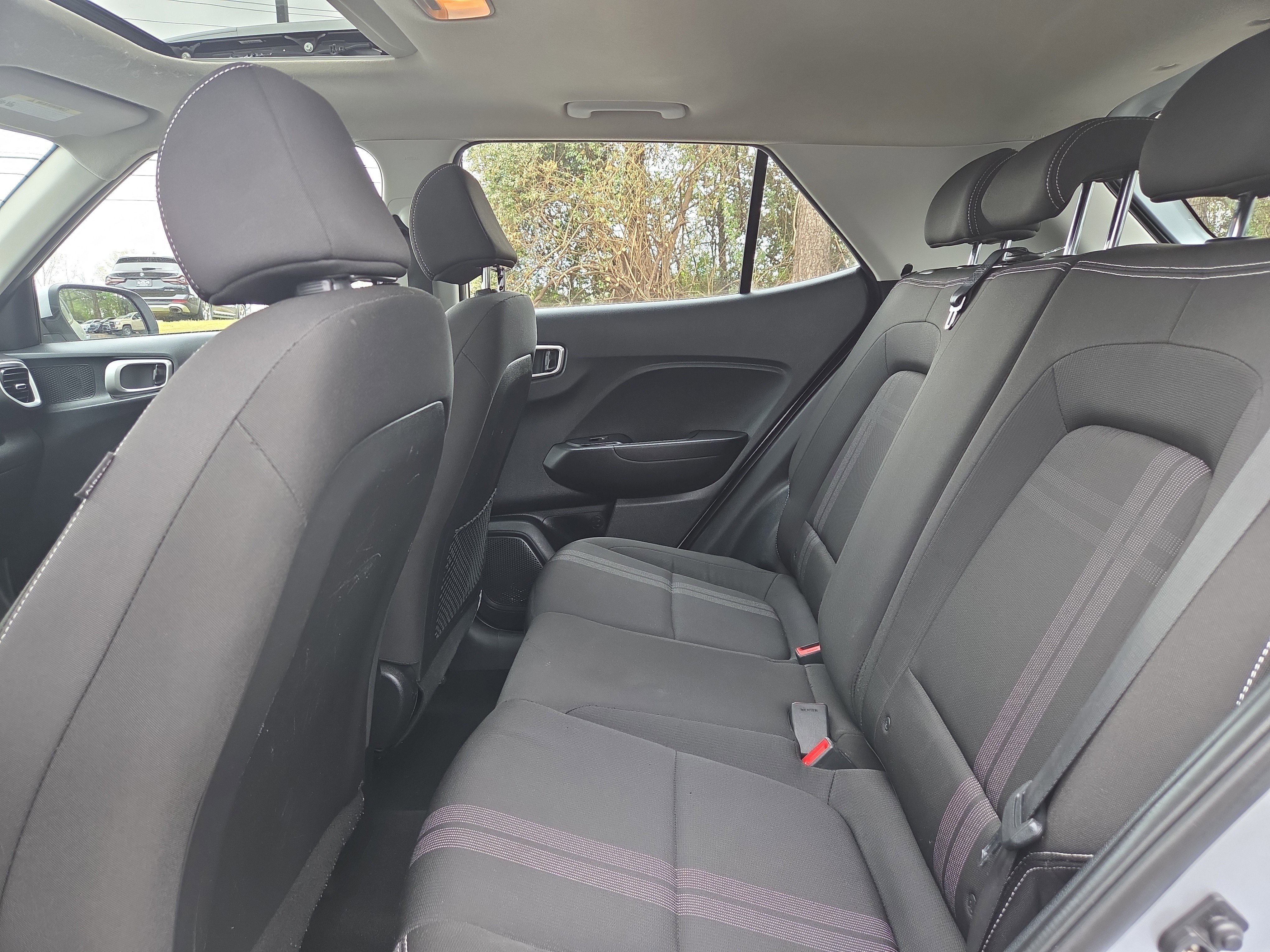 Used 2022 Hyundai Venue SEL w/ Cargo Package image 28