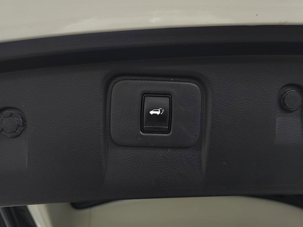 Used 2017 Nissan Murano Platinum w/ Platinum Technology Package image 8