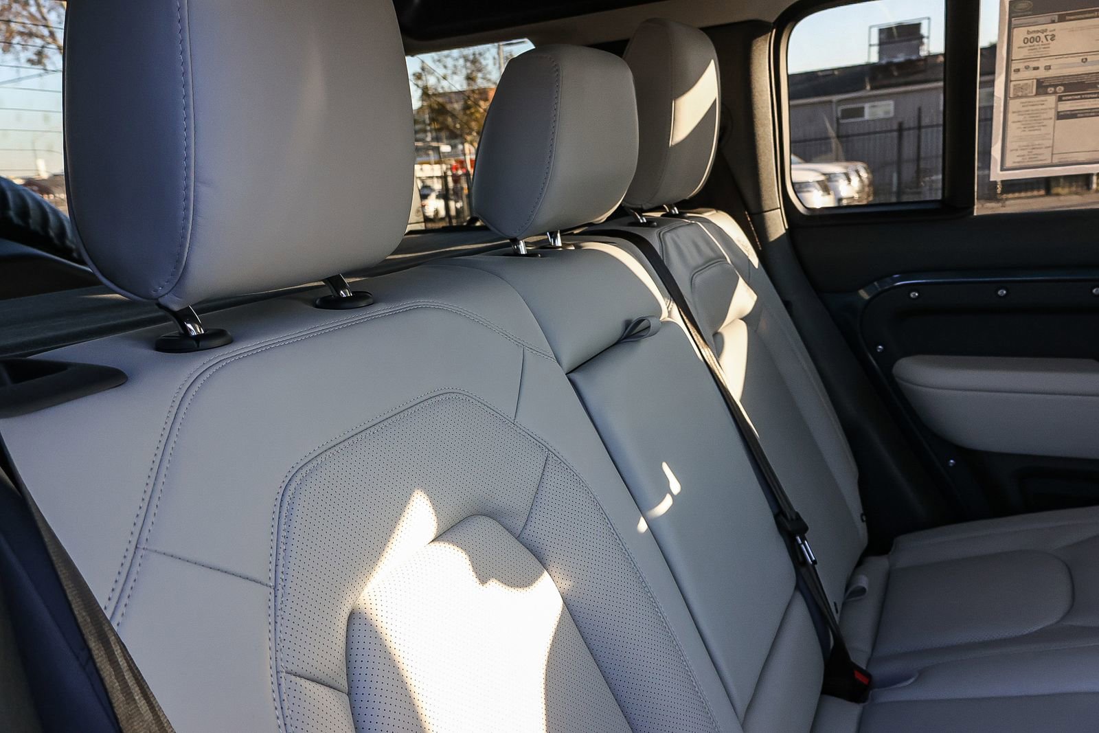 New 2026 Land Rover Defender 110 X-Dynamic SE image 20