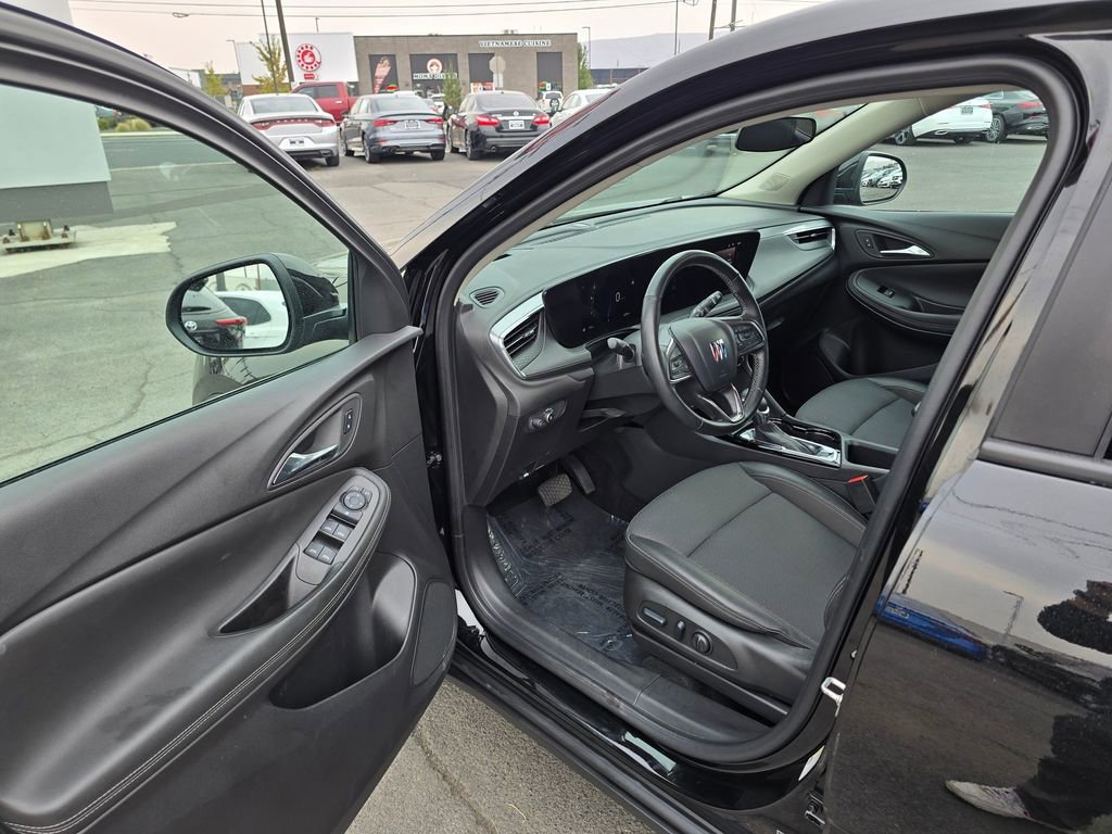 Used 2025 Buick Encore GX Preferred w/ Comfort Package image 22