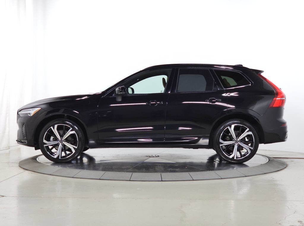 Used 2025 Volvo XC60 B5 Ultra w/ Protection Package Premier AWD/4WD image 4