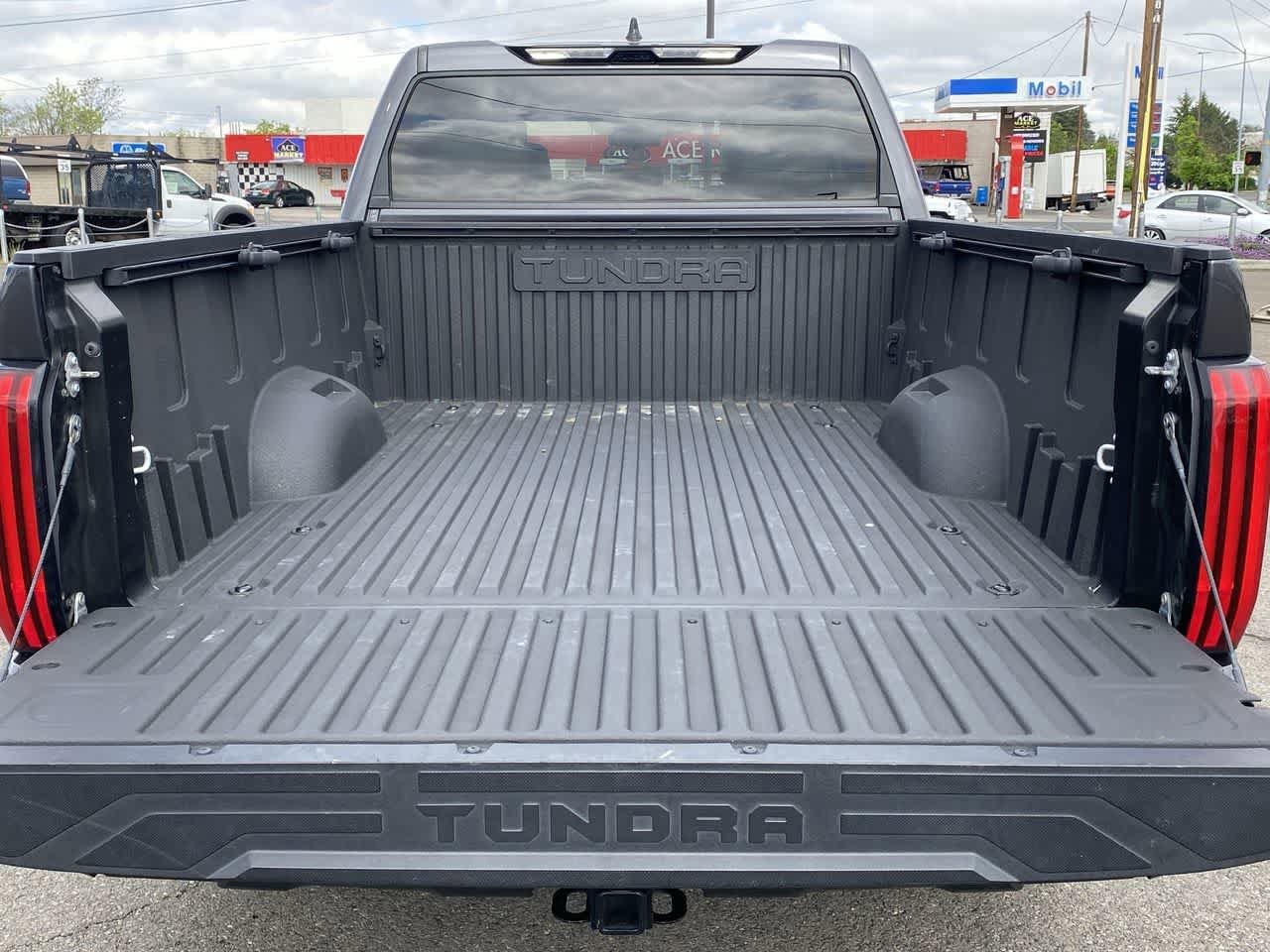 Used 2023 Toyota Tundra SR5 w/ SR5 Premium Package AWD/4WD image 22
