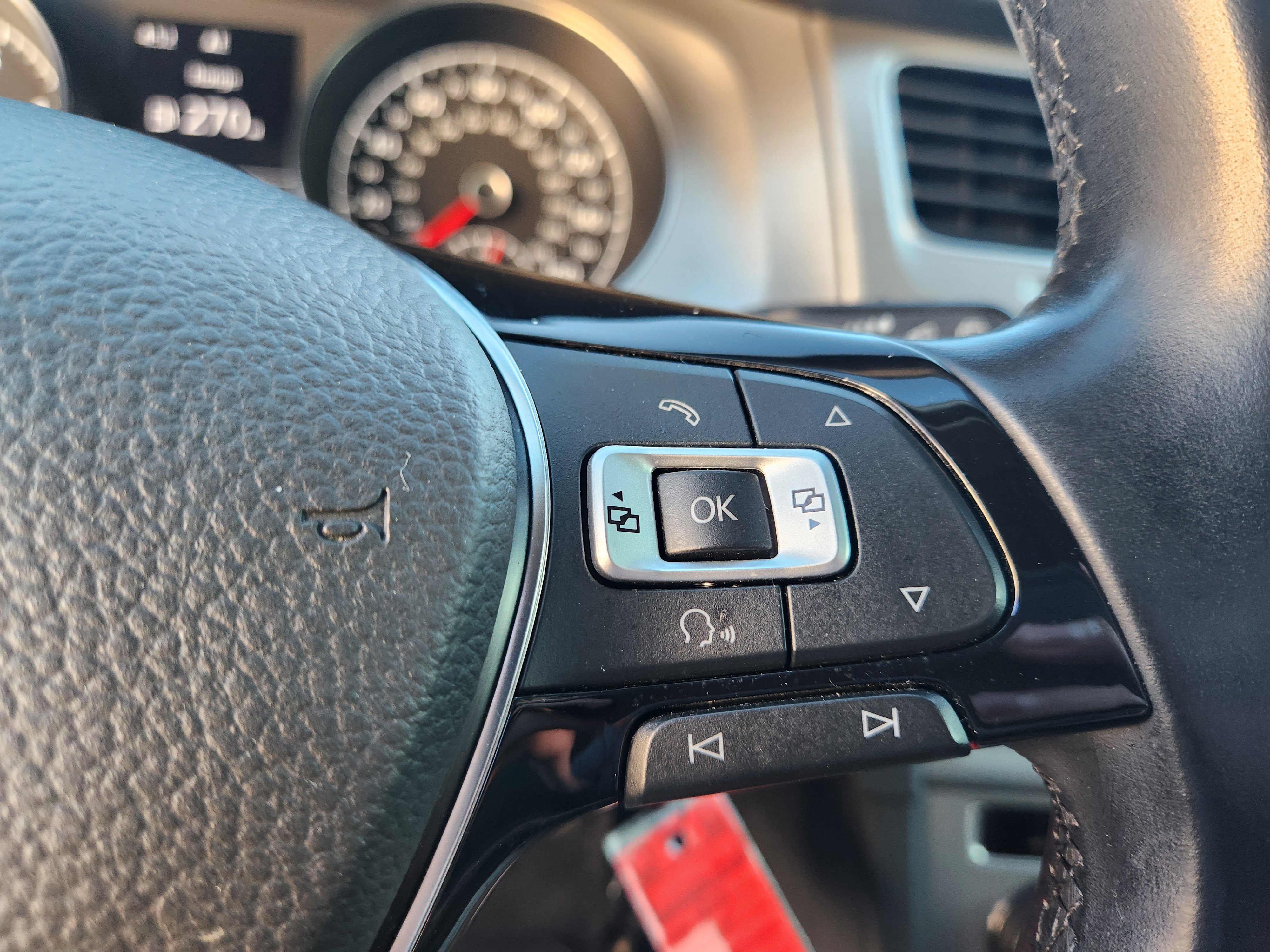 Used 2016 Volkswagen Golf S image 15