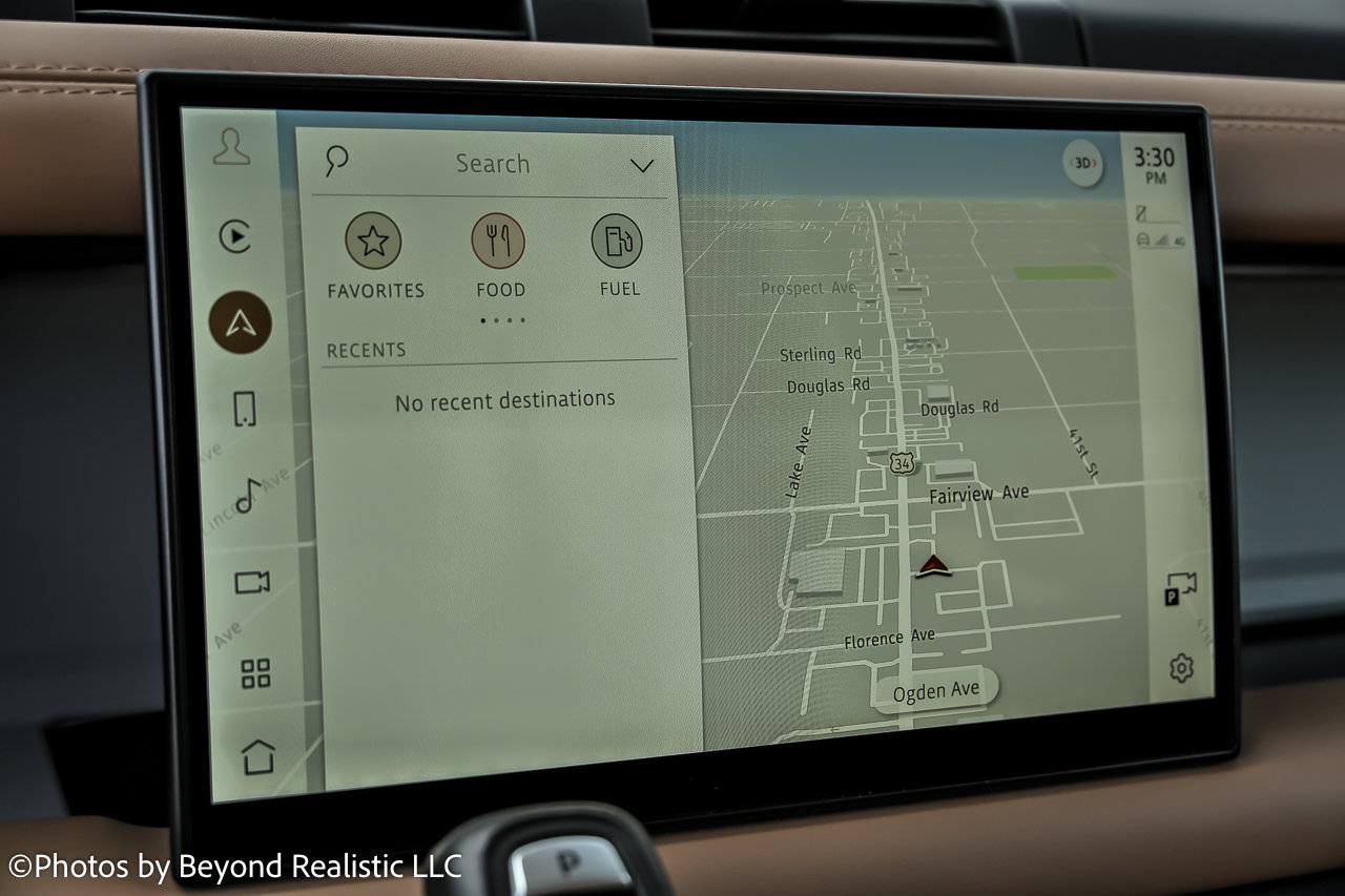 Used 2023 Land Rover Defender 130 SE image 40