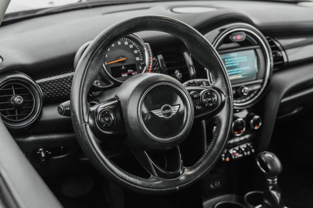 Used 2017 MINI Cooper S image 13