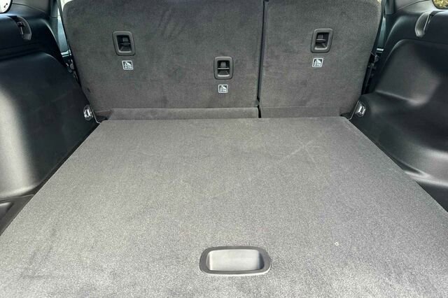 New 2026 Jeep Grand Cherokee Altitude image 12