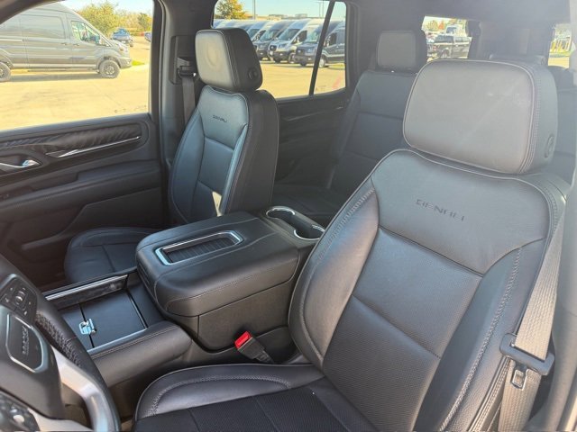 Used 2023 GMC Yukon Denali image 10