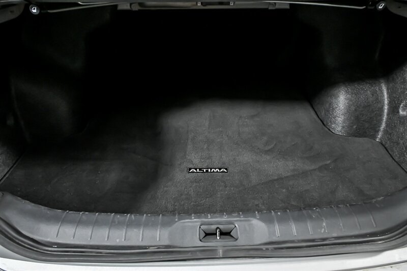 Used 2024 Nissan Altima 2.5 S FWD image 13