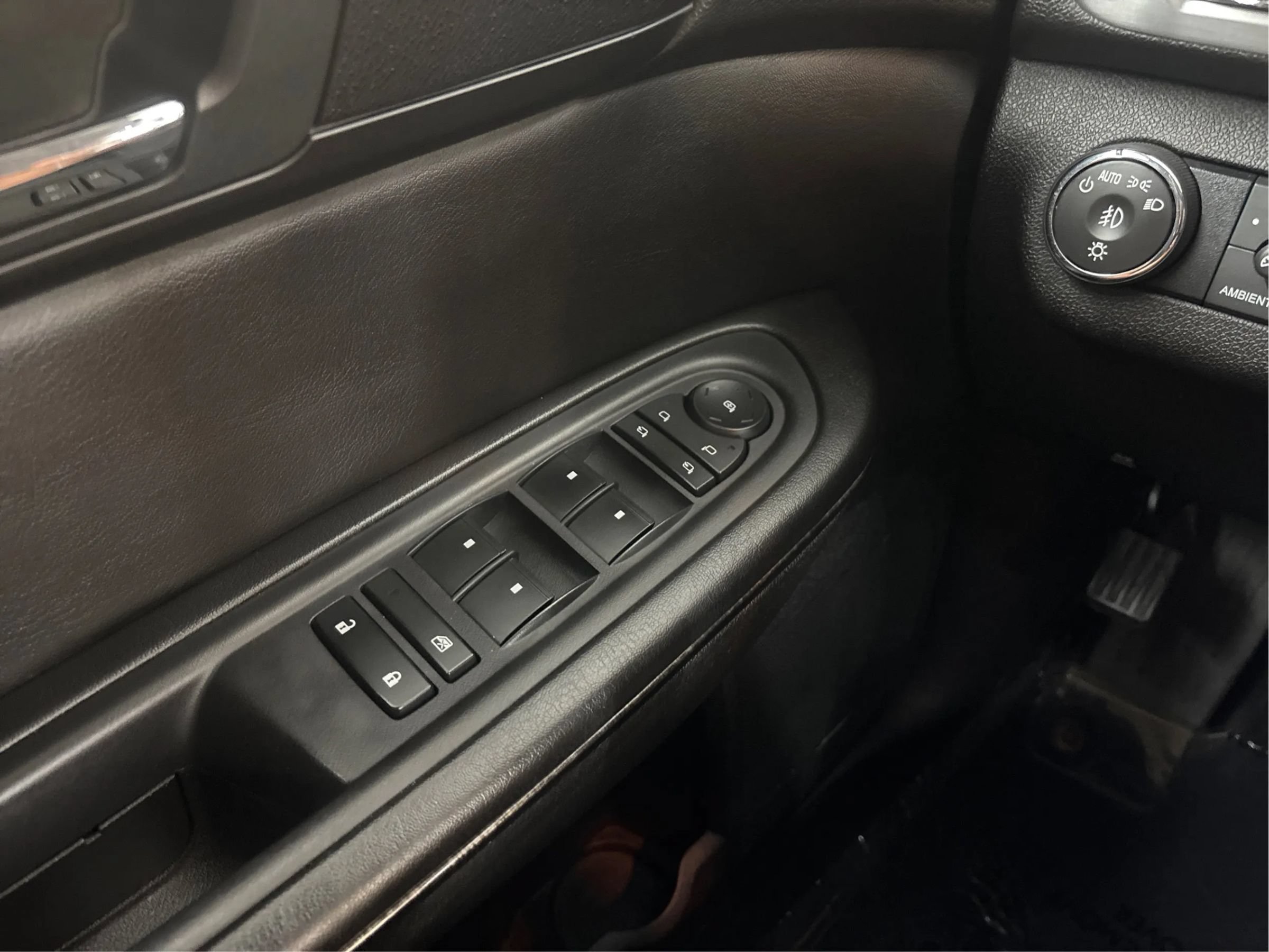 Used 2017 GMC Acadia Limited SLT AWD/4WD image 36