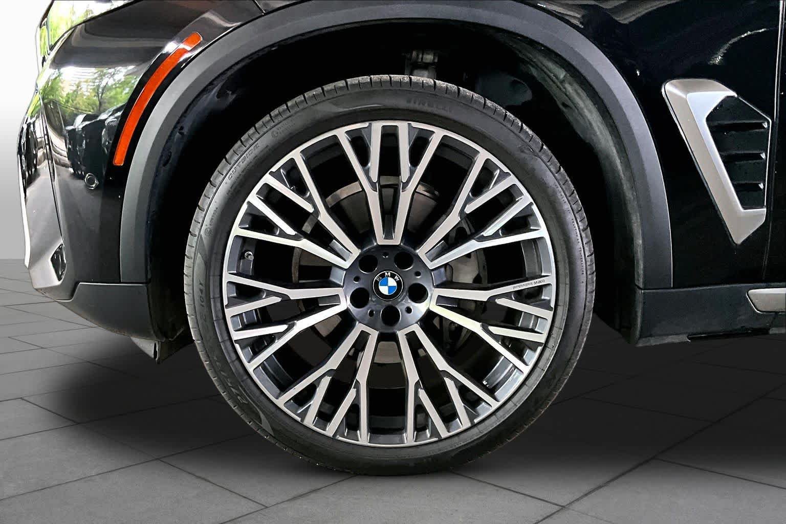 Used 2024 BMW X5 xDrive40i AWD/4WD image 10