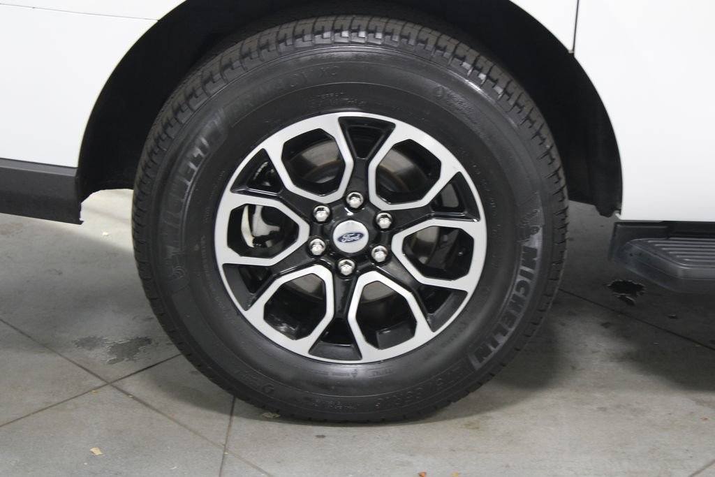 Used 2024 Ford Expedition Max XLT image 14