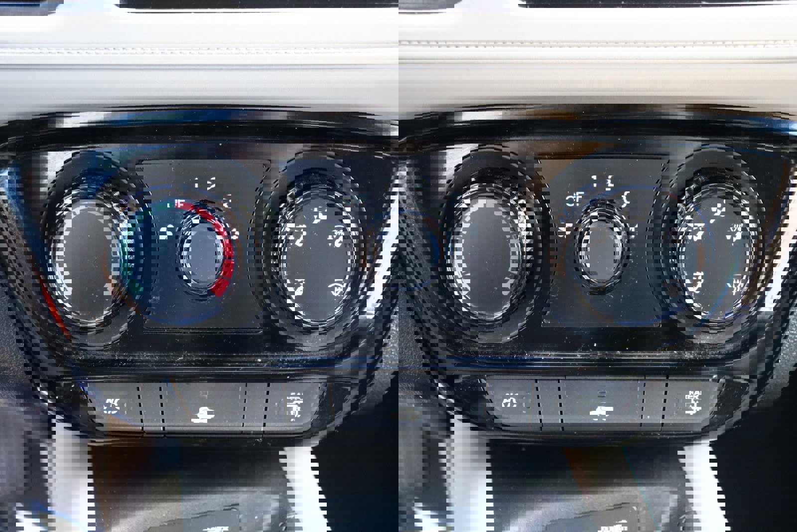 Used 2017 Honda HR-V LX image 36