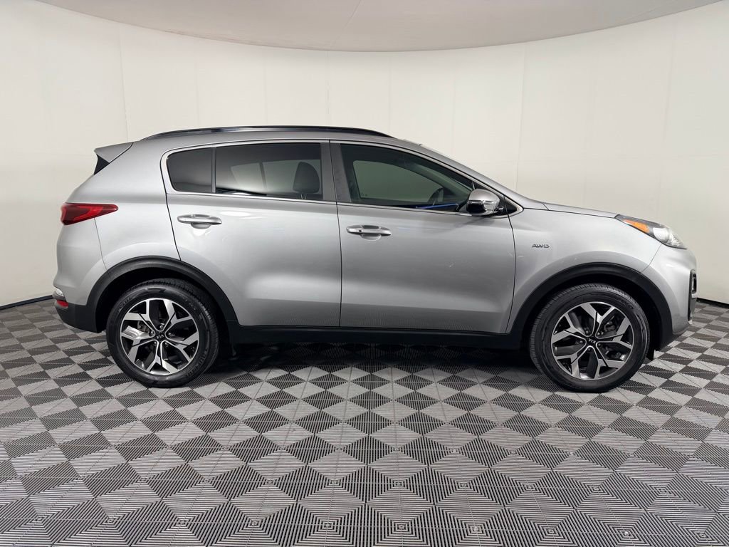 Used 2022 Kia Sportage EX AWD/4WD image 3