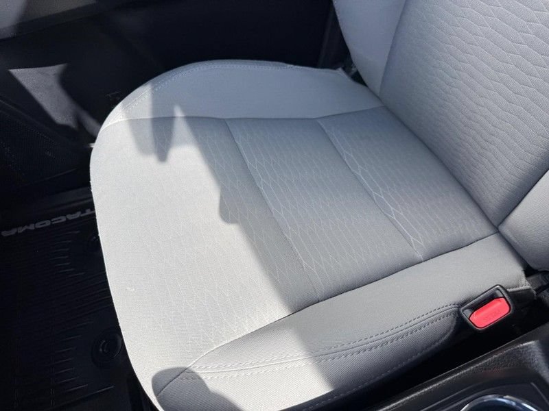Used 2019 Toyota Tacoma SR AWD/4WD image 26