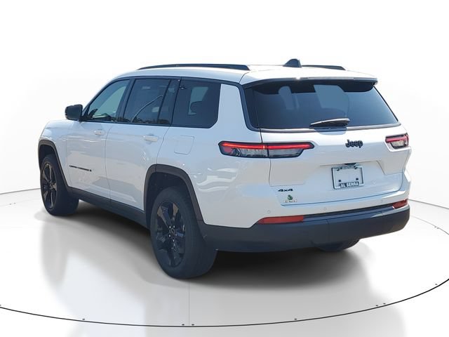 New 2026 Jeep Grand Cherokee L Limited w/ Limited Altitude Package AWD/4WD image 3