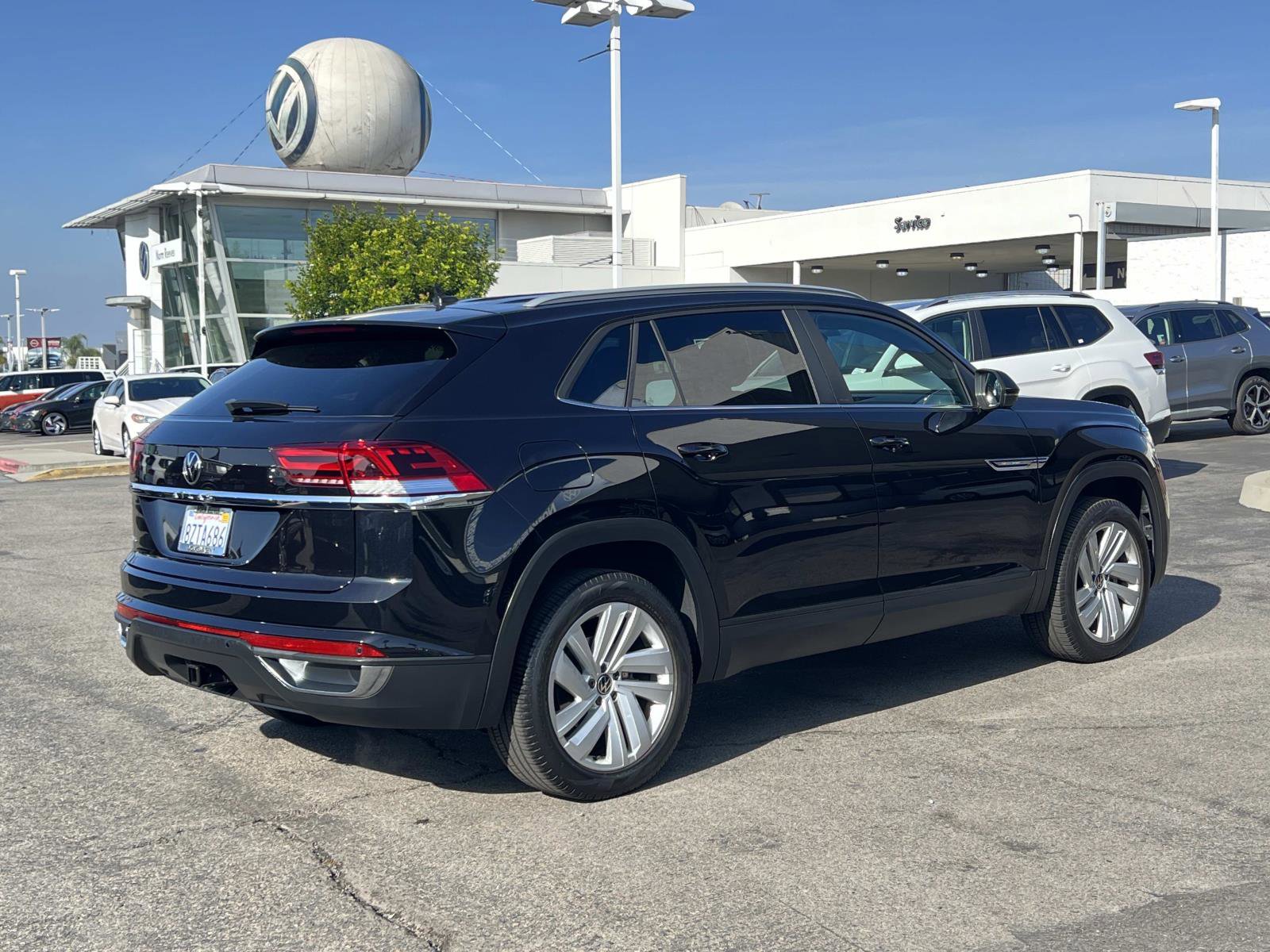 Certified 2022 Volkswagen Atlas Cross Sport SE image 25