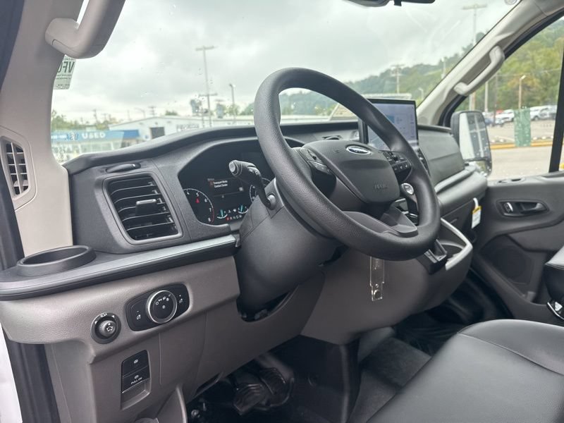 New 2025 Ford Transit 350 Low Roof RWD image 18