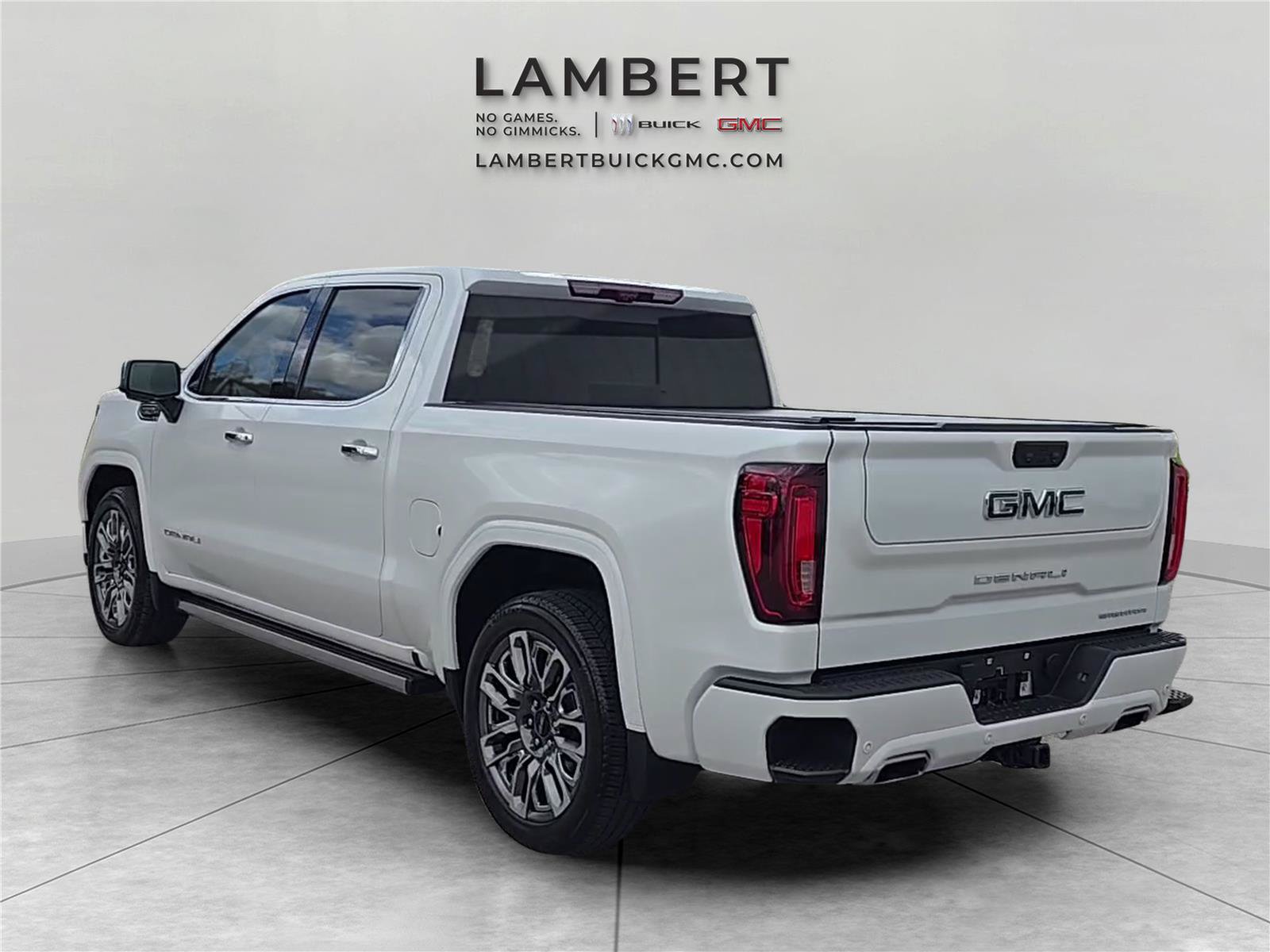 Used 2024 GMC Sierra 1500 Denali Ultimate AWD/4WD image 3