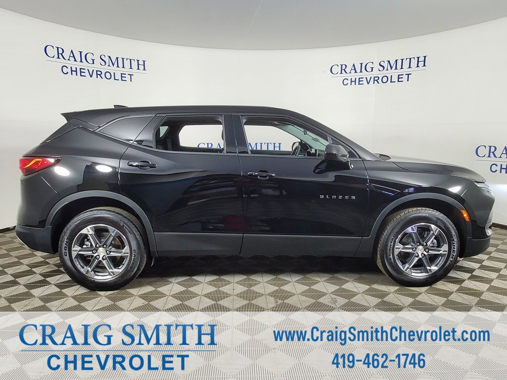 Used 2025 Chevrolet Blazer LT image 23