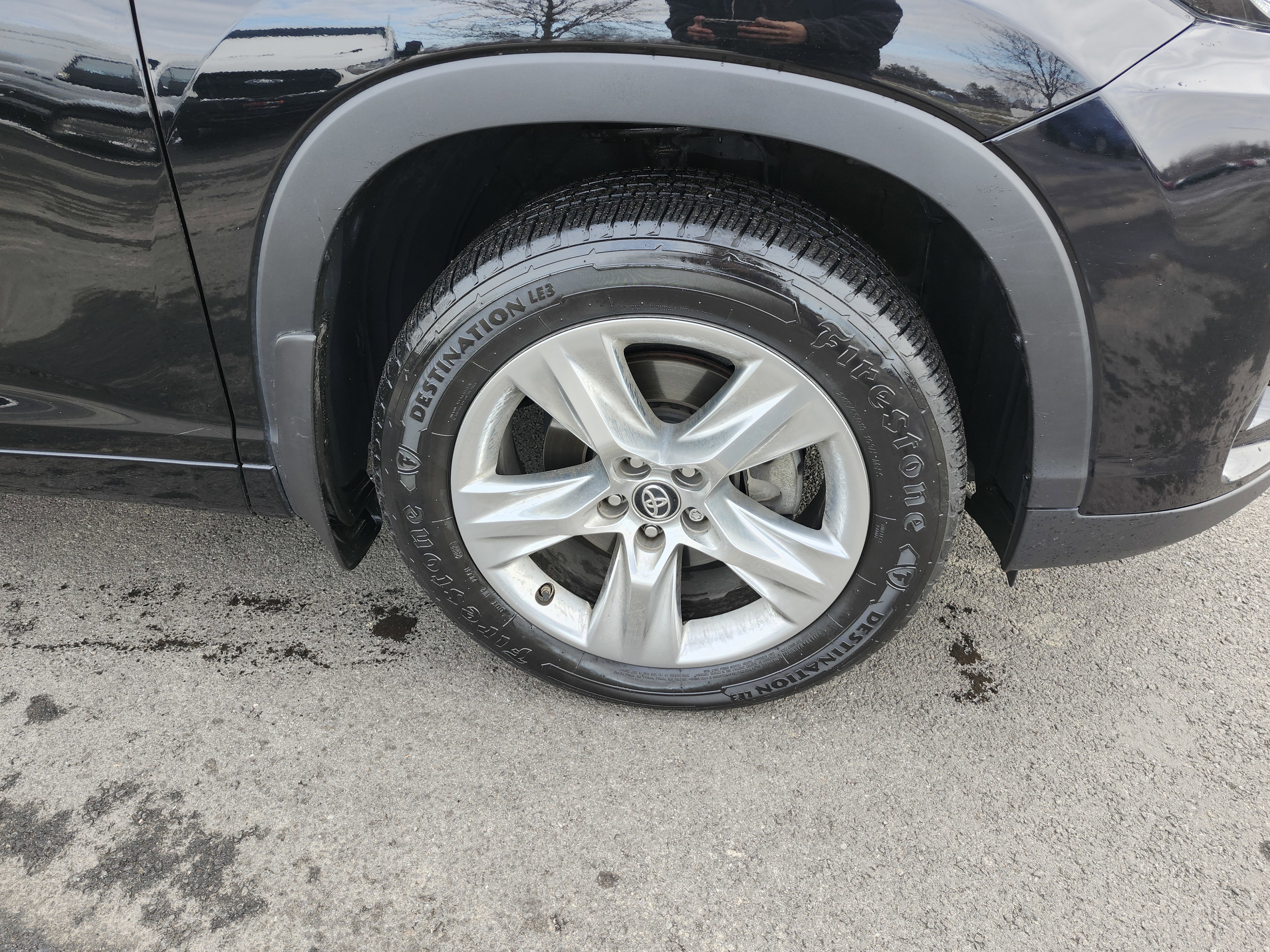 Used 2017 Toyota Highlander Limited image 12