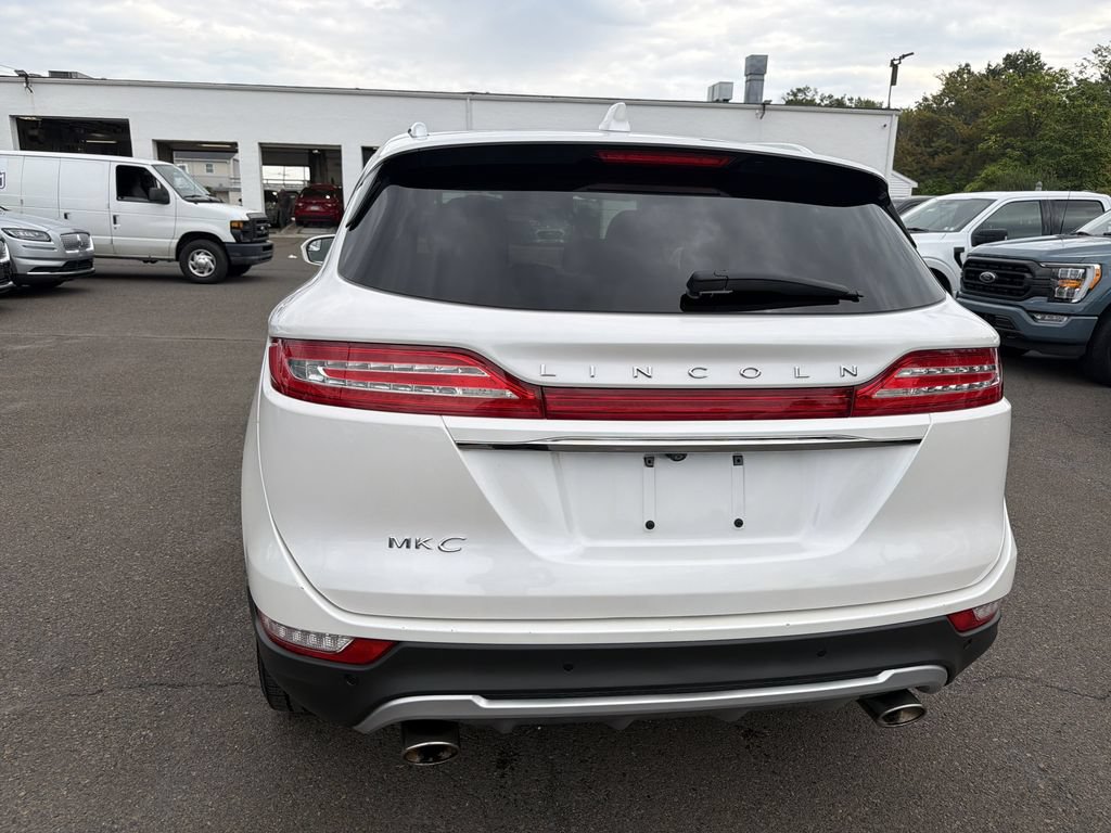 Used 2019 Lincoln MKC Select w/ MKC Climate Package AWD/4WD image 4