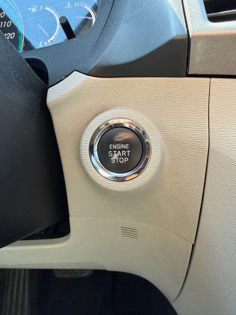 Used 2012 Toyota Venza XLE FWD image 28