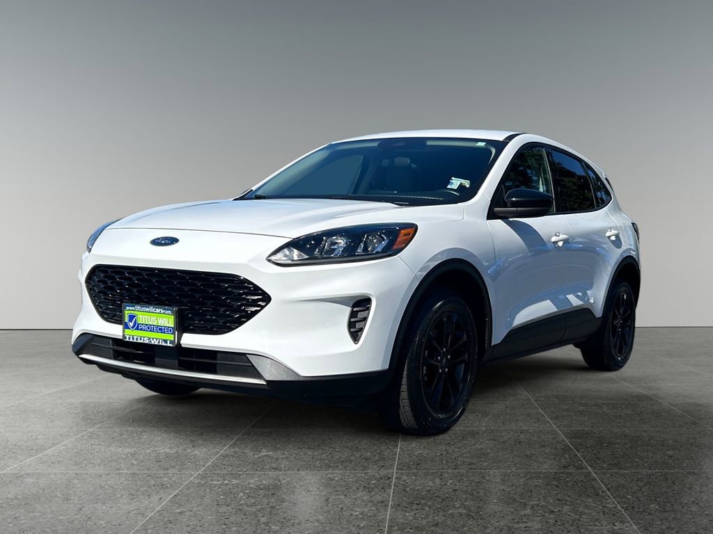 Used 2020 Ford Escape SE Sport image 4