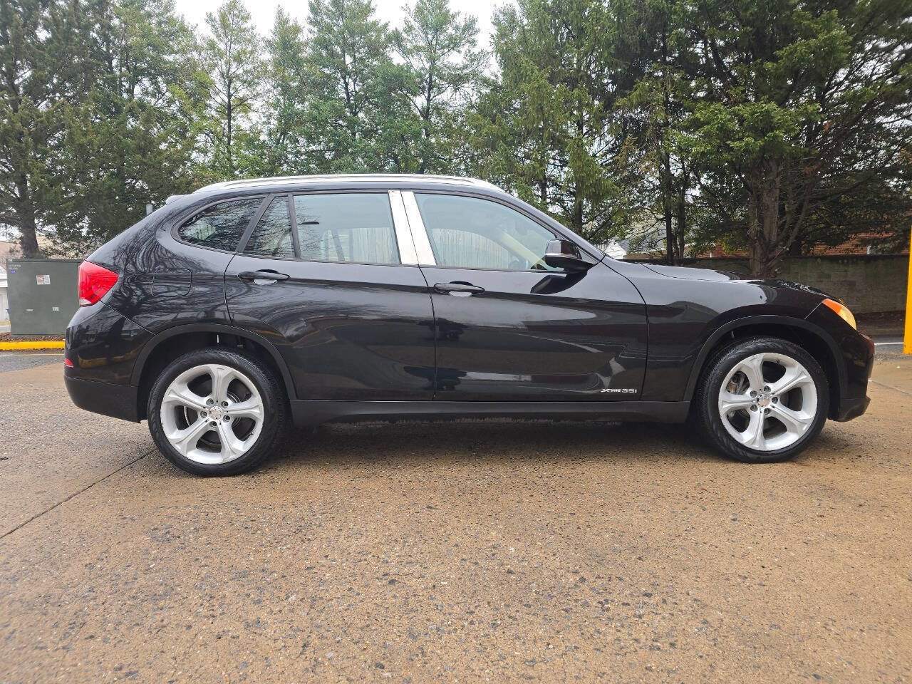 Used 2013 BMW X1 xDrive35i w/ Technology Pkg image 2