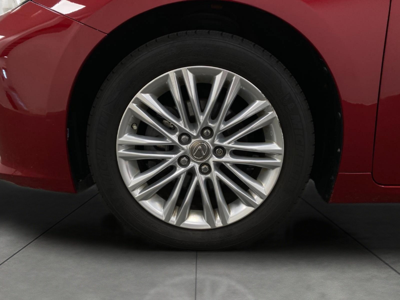 Used 2014 Lexus ES 350 w/ Luxury Package FWD image 12