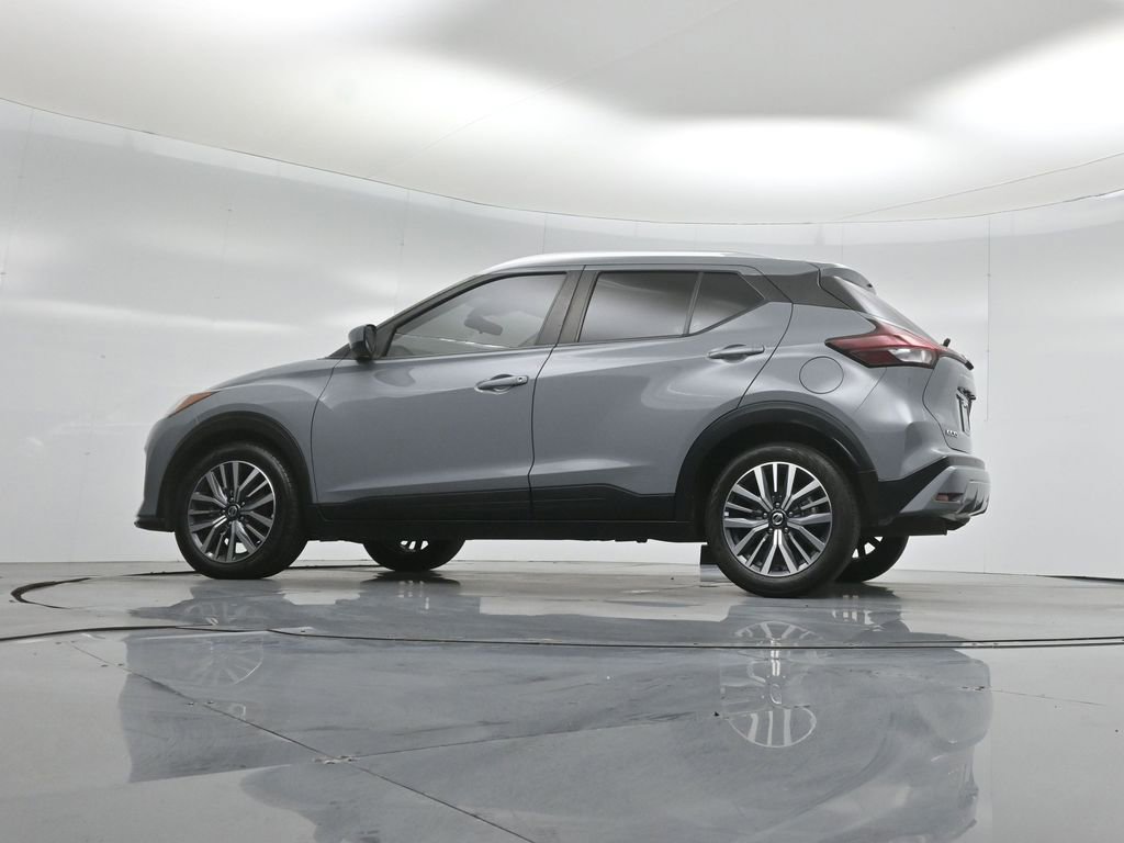 Used 2021 Nissan Kicks SV image 52