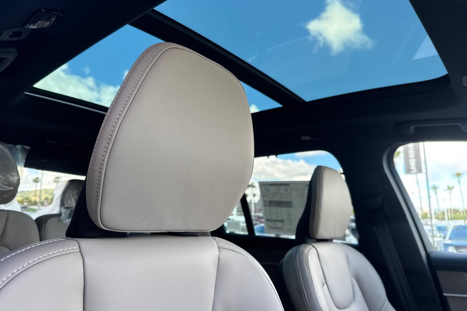 New 2026 Volvo XC90 T8 Ultra w/ Protection Package AWD/4WD image 17