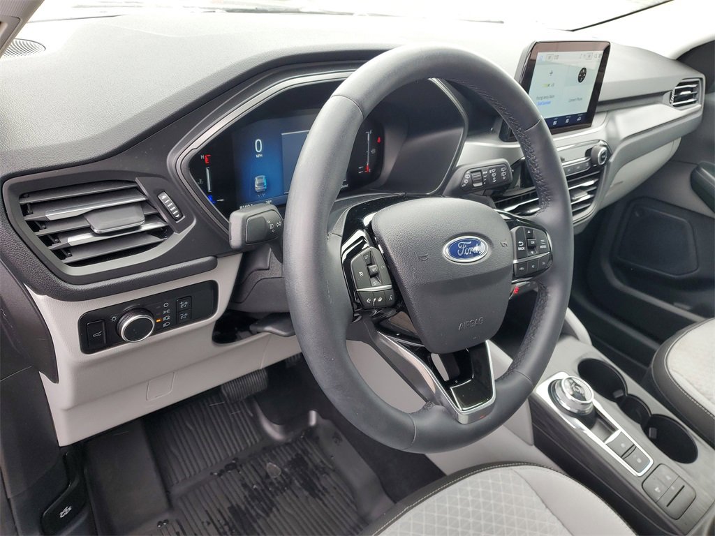 Used 2023 Ford Escape Active image 11