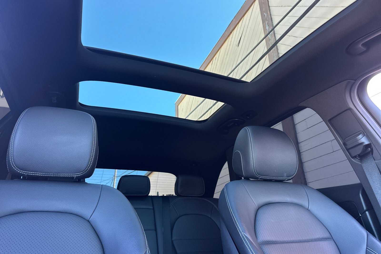 Used 2022 Mercedes-Benz GLC 300 4MATIC image 24