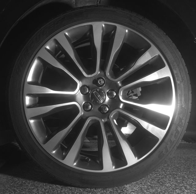Used 2018 Lincoln Continental Reserve AWD/4WD image 13