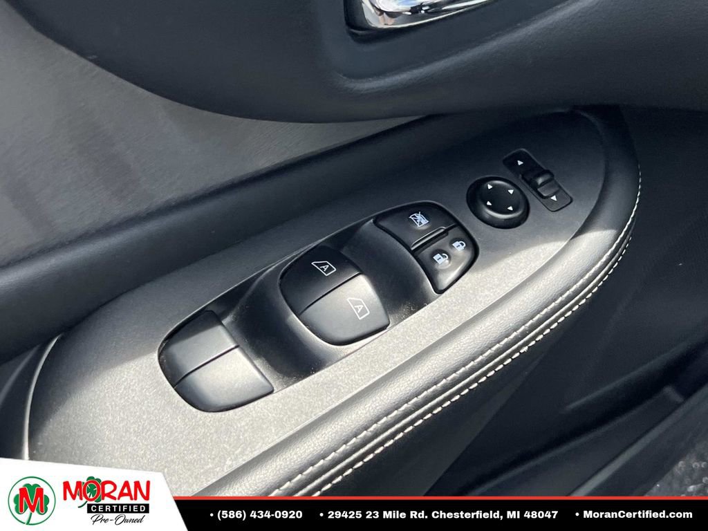 Used 2024 Nissan Murano SV AWD/4WD image 16