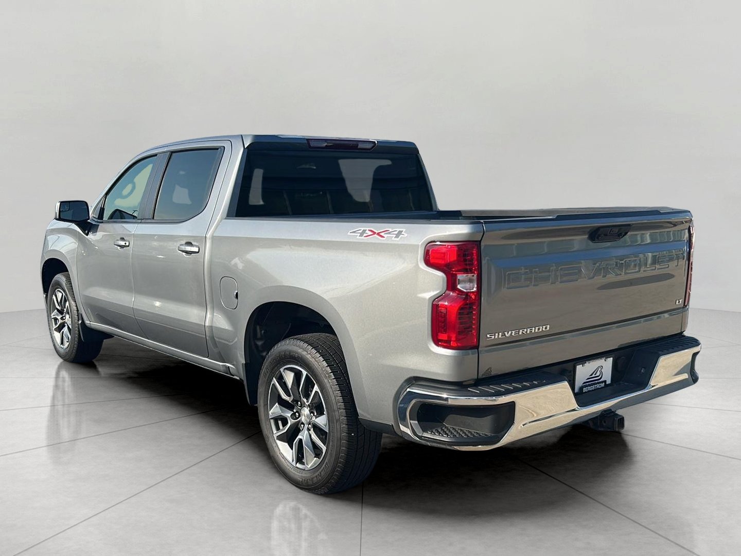 Certified 2023 Chevrolet Silverado 1500 LT AWD/4WD image 5