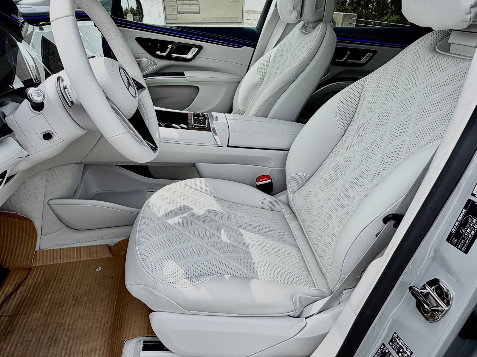 New 2026 Mercedes-Benz EQS 400 4MATIC SUV image 21