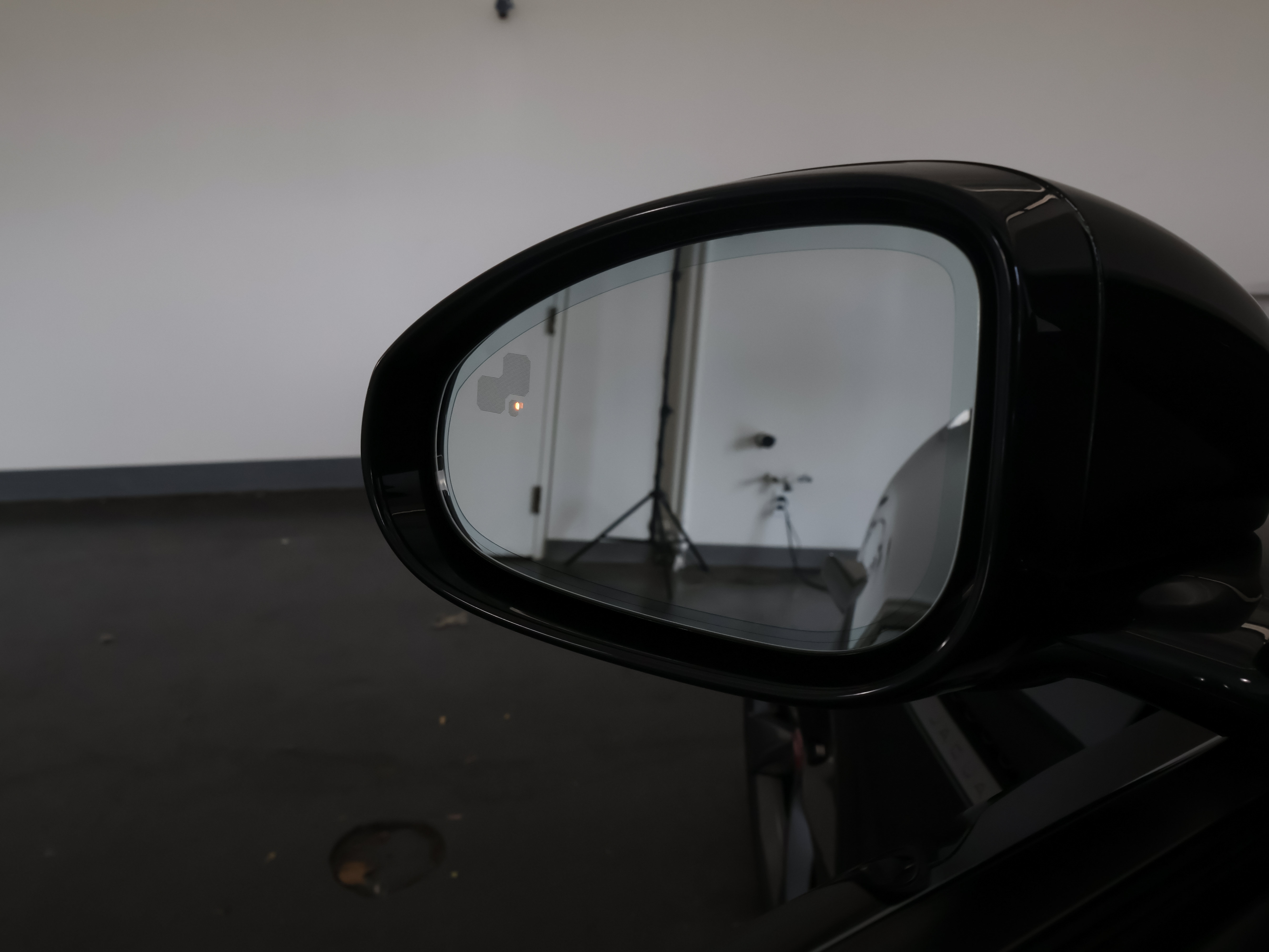 Used 2018 Jaguar F-TYPE 400 Sport AWD/4WD image 22