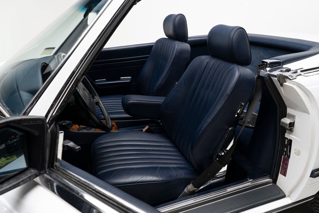 Used 1988 Mercedes-Benz 560 SL image 15