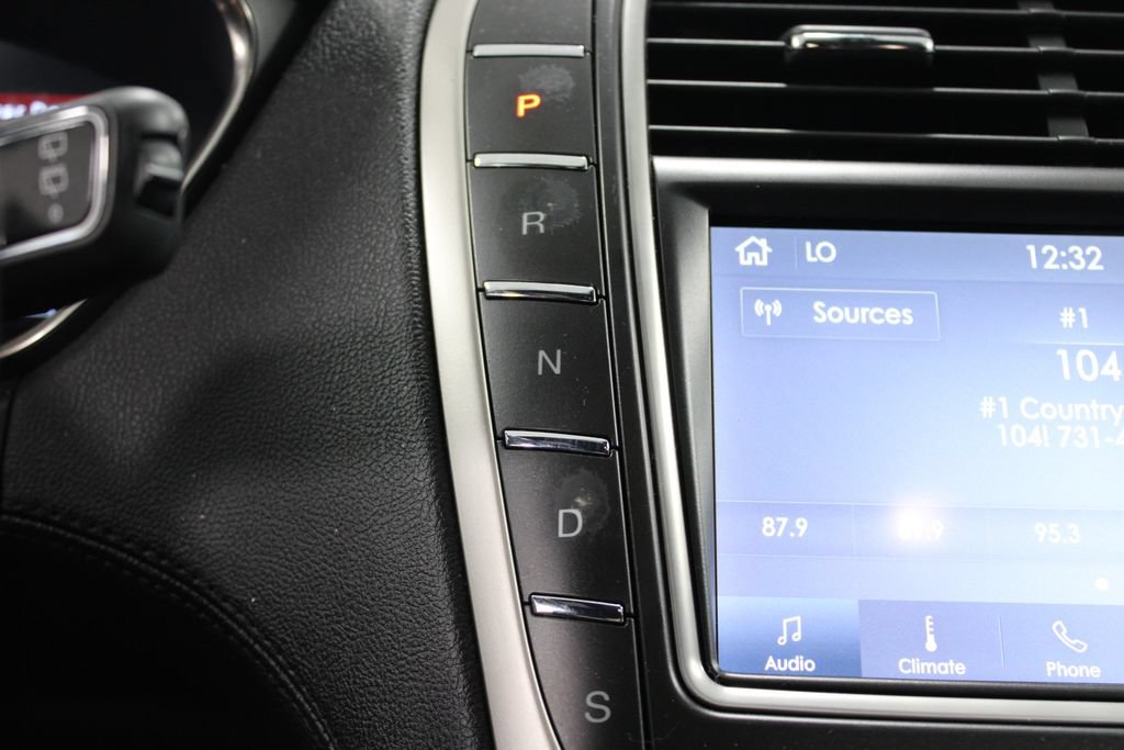 Used 2020 Lincoln Nautilus FWD w/ Equipment Group 101A image 28