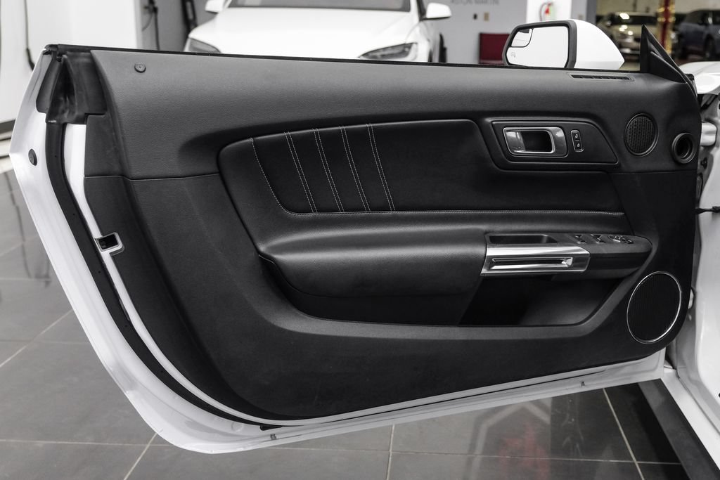 Used 2018 Ford Mustang GT Premium RWD image 32