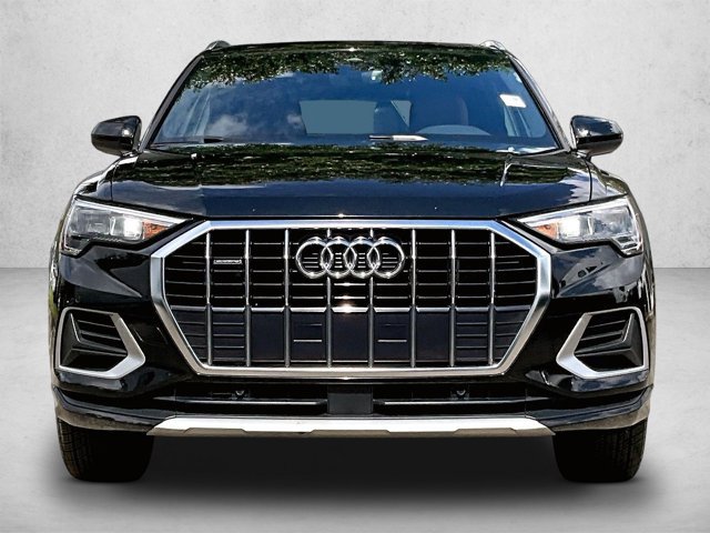 Used 2022 Audi Q3 2.0T Premium w/ Convenience Package AWD/4WD image 3